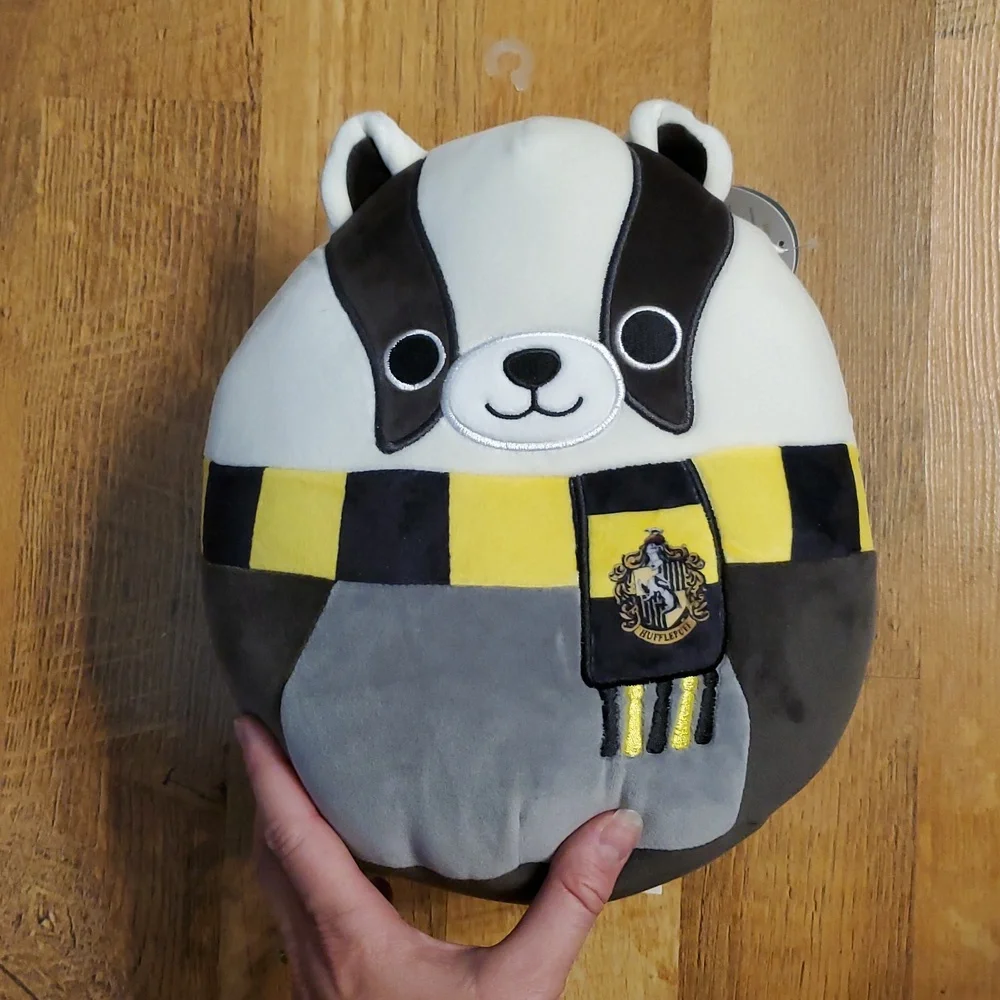 Squishmallows NWT‎ Hufflepuff Badger 10